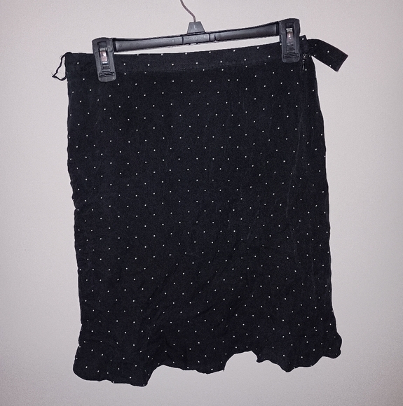 Women's Size 10 Knee-length Black Polka Dot Skirt - Picture 3 of 4